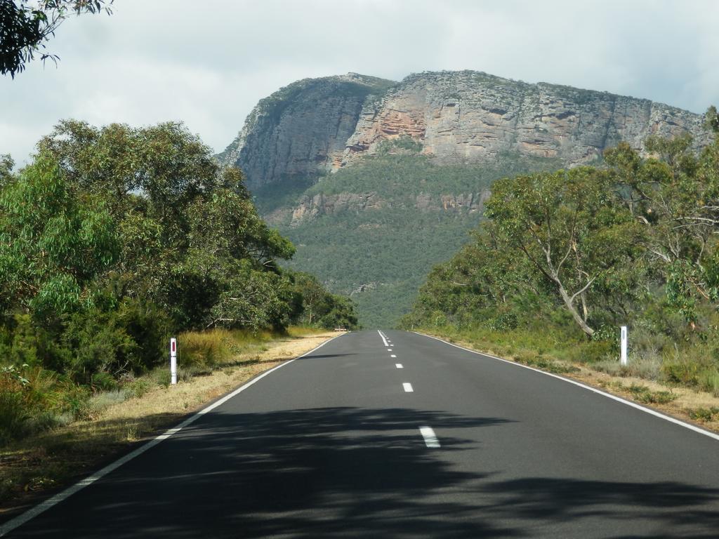 Mountain View Motor Inn & Holiday Lodges Halls Gap Ngoại thất bức ảnh